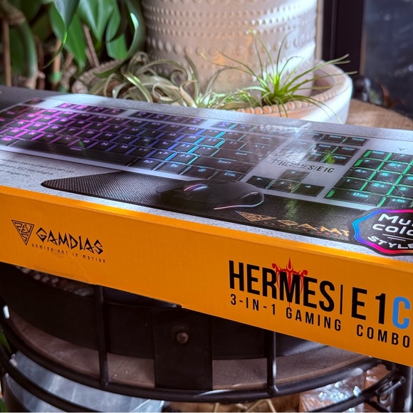 Never Used Gamdias Gaming Hermes E1C 3-in-1 Combo Mouse and Keyboard - Picture 5 of 11